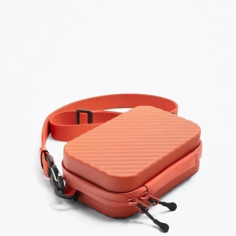 Женская сумка из силикагеля Мягкая повседневная модная простая унисекс сумка на молнии — фото 5