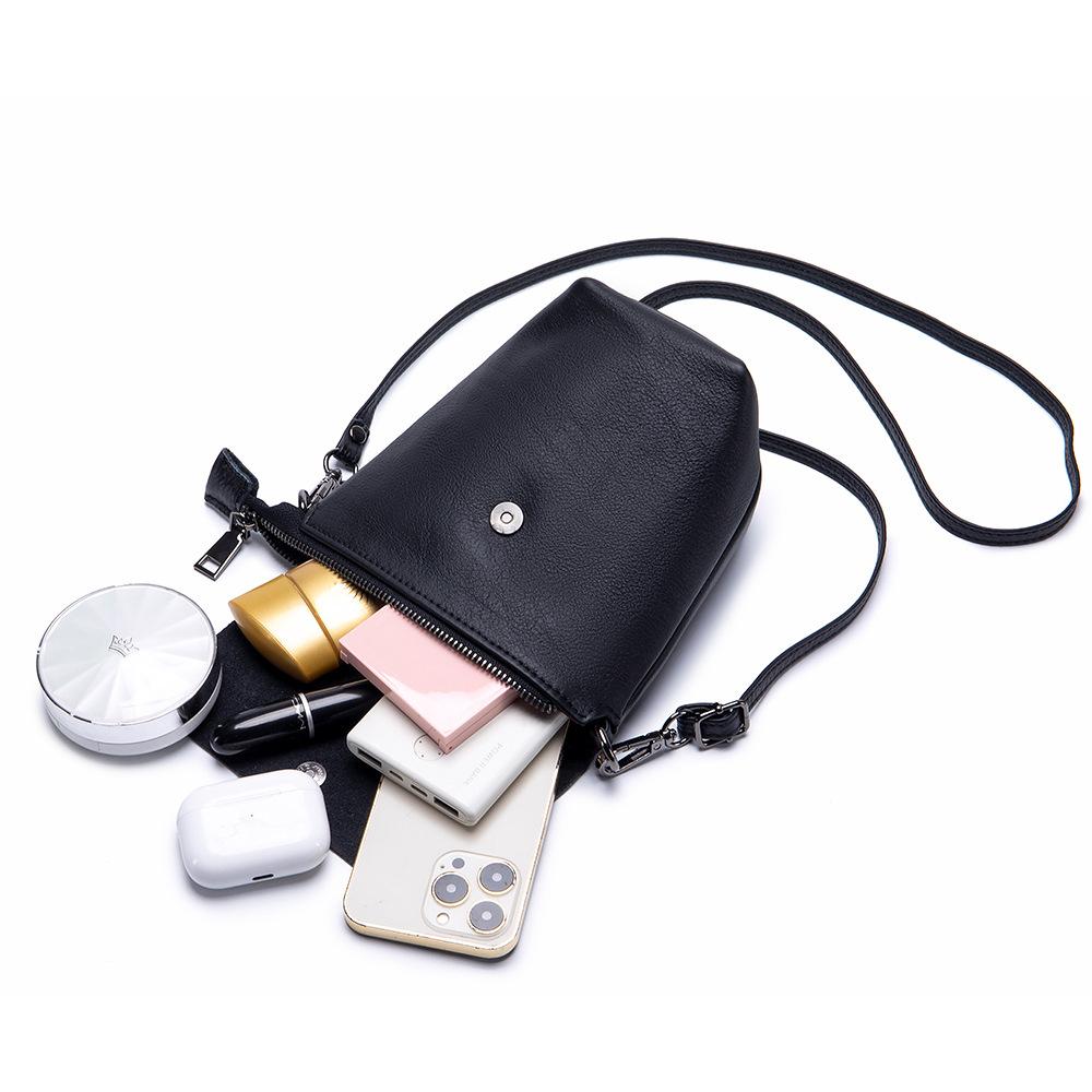 New Soft Leather Bucket Bag Large Capacity Women's Bag Shoulder Messenger Bag High Sense Niche Versatile Commuter Bag