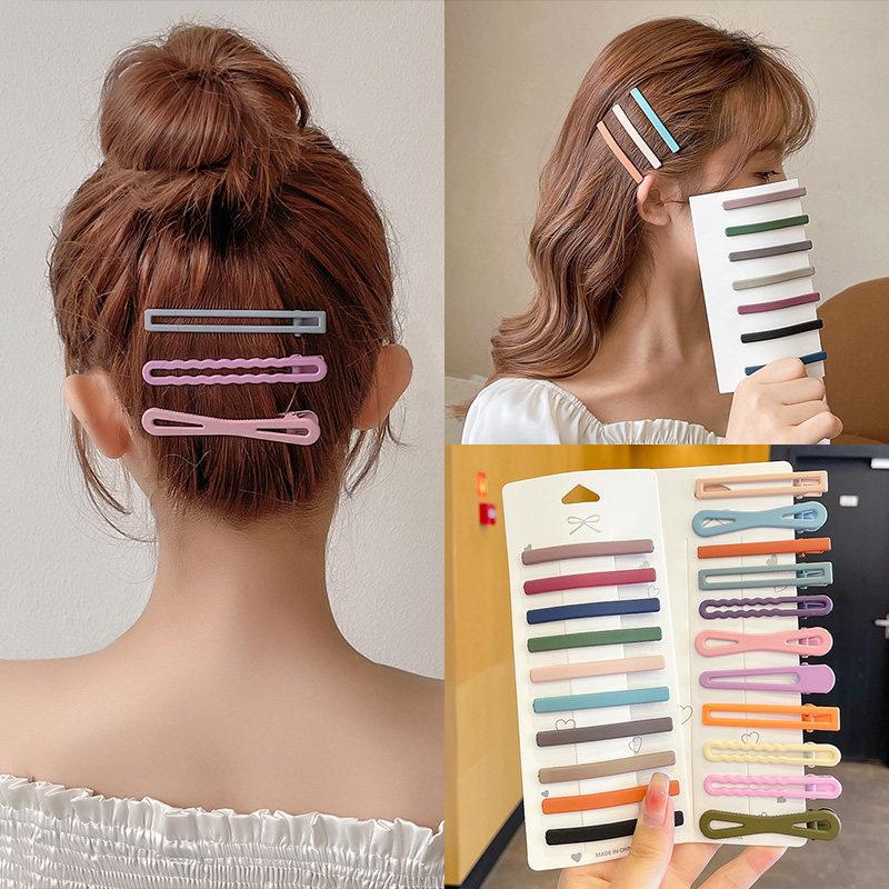 Bold Wavy Side Candy-colored Hairpin Alloy Solid Style for Casual to Dressy Outfits