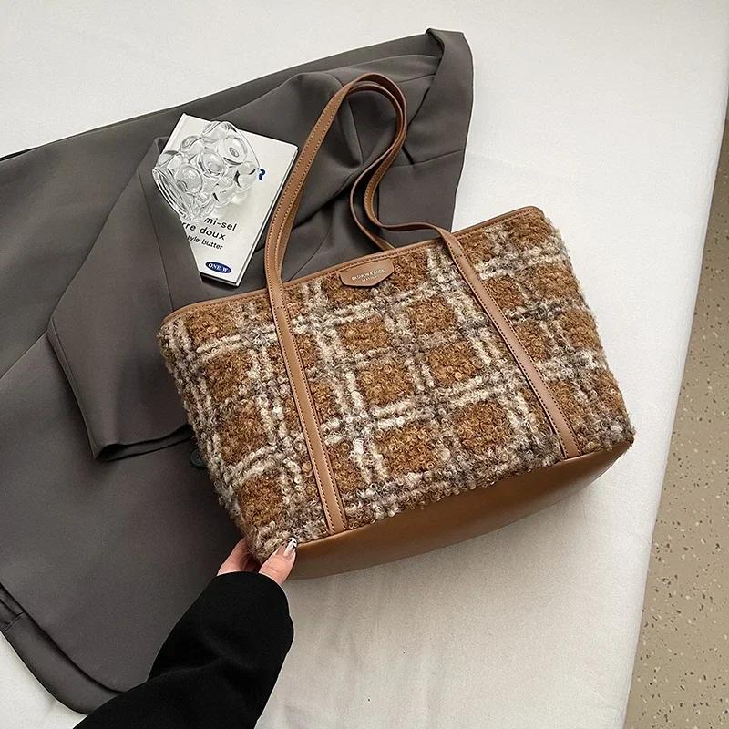 Women's Bag  Large Capacity New Autumn and Winter Casual Shoulder Shopping Bag  Travel Bag In Classroom Checkered