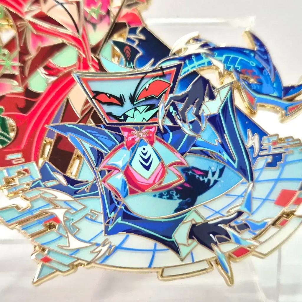 Hazbin Hotel Alastor Pudełko Metalowa Odznaka A Używana