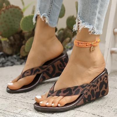 Sandalias de Cuña con Estampado de Leopardo de Moda para Mujer 2025 Verano Ligeras Chanclas de Tacón Alto Mujer Comodidad de Mujer Zapatillas Antideslizantes Mujer