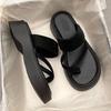 With skirts, slippers, female summer wear 2025 new fairy wind cool slippers, two thick-soled beach sandals
