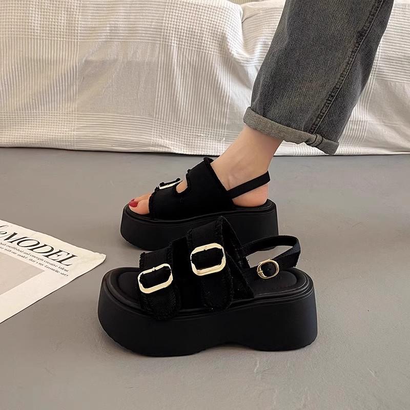 Special Yilkang platform sandals women's summer wear high-end new versatile wedge heel beach shoes