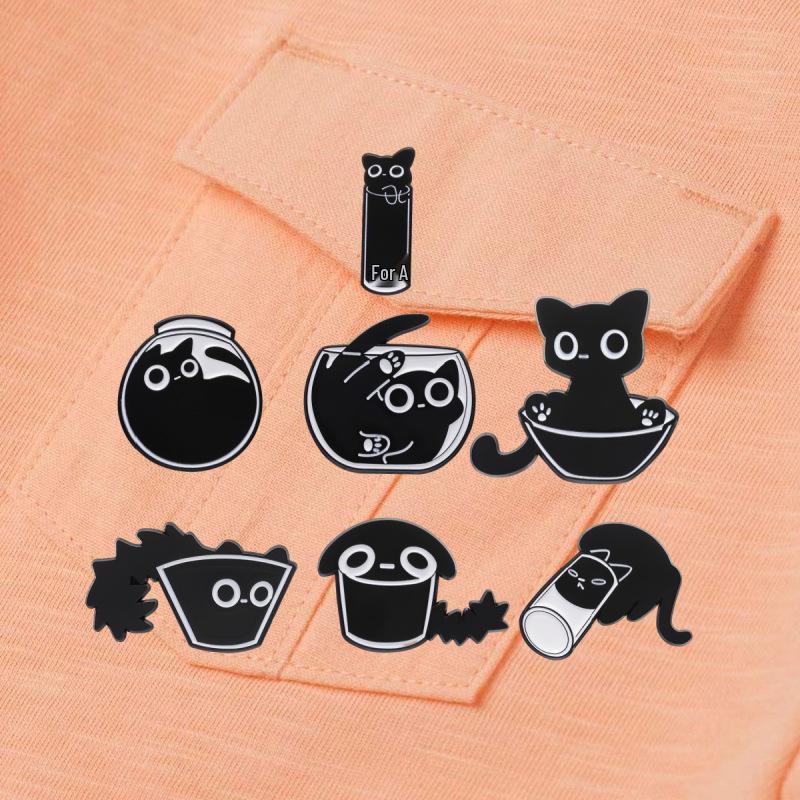 Playful Black Kitten Brooch - Peek-a-boo Cat Pin for Bags & Accessories