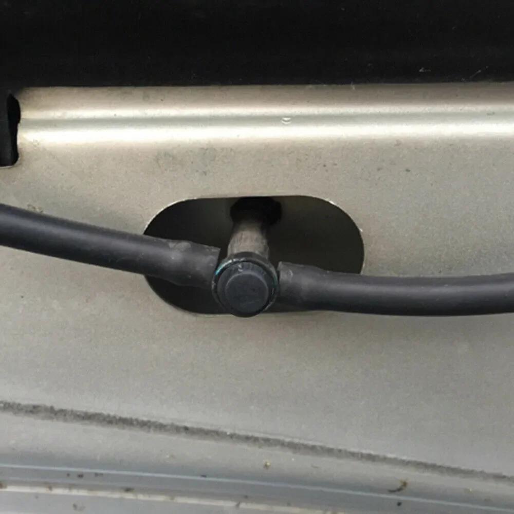 Efficient 2Pcs Windscreen Washer Valve for C30 C70 S40 S60 S80 V50 V70 XC60 9178895 Enhance Visibility In All Conditions