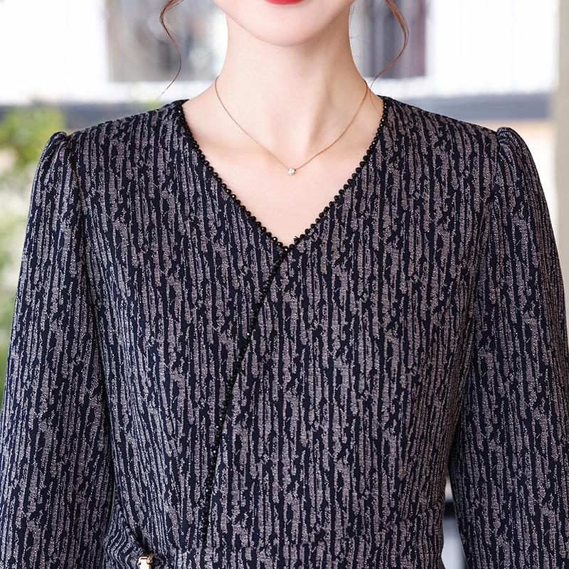 Chic V-Neck Waist-Cinching Two-Piece Dress for Middle-Aged Women