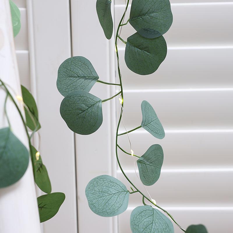 

1 шт. 210 см имитация листьев эвкалипта светодиодный светильник трость - зеленый подходит для декоративных садовых балконов и двориков на открытом воздухе и т. д. зелёный