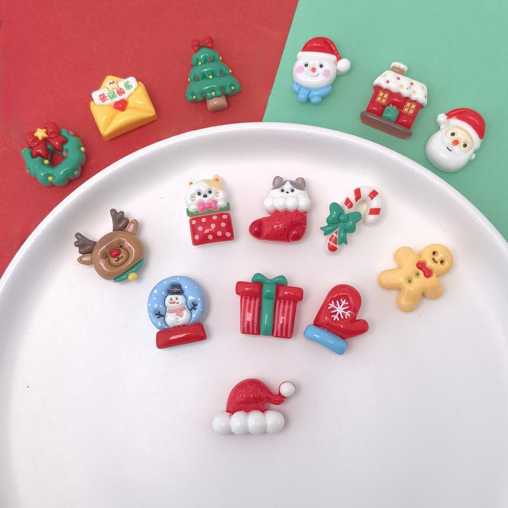 Kawaii Cartoon Christmas Series Flatback Resin Cabochon DIY Headwear Craft Doll House Accessories