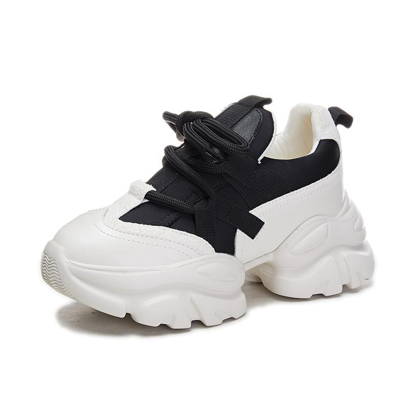 

Leather inner height increase dad shoes women s spring 2025 new thick-soled breathable versatile small height increase sneakers 40