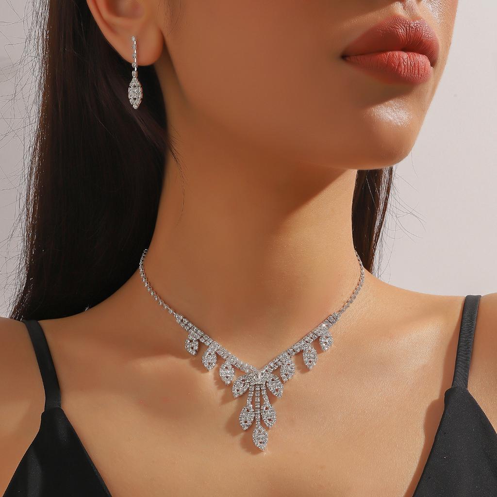 Conjunto de Colar e Brincos de Diamante de Luxo Acessórios para Festa Vestido de Casamento Jantar Corrente de Colar e Brincos de Strass da Moda para Meninas