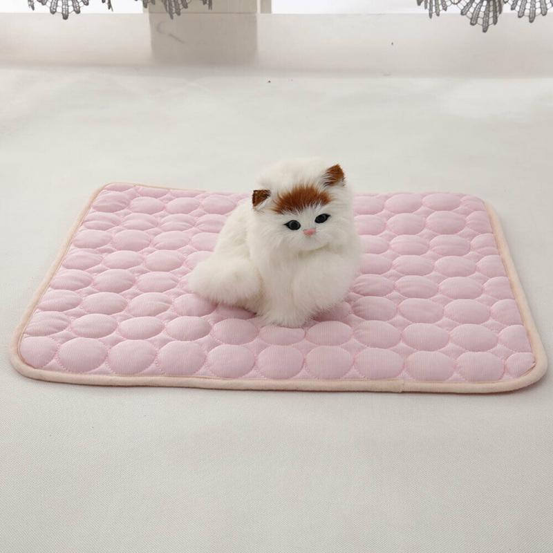 Waterproof Cloth Pet Cooling Mat for Summer Dog Cat Summer Slpeeping