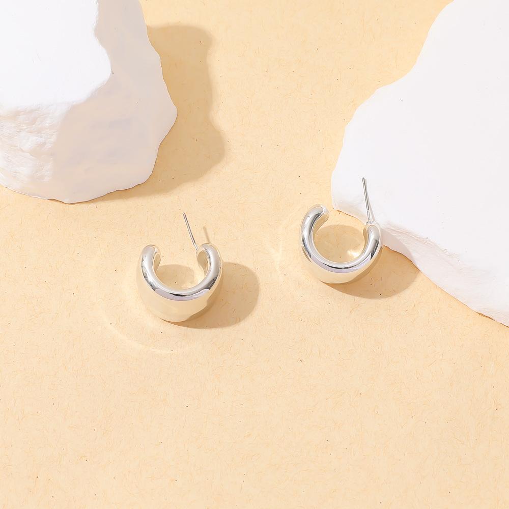 Accessories European and American Simple Creative Personalized Fashion Stud Earrings Alloy Light Luxury High-end Ear Bone Clip Set