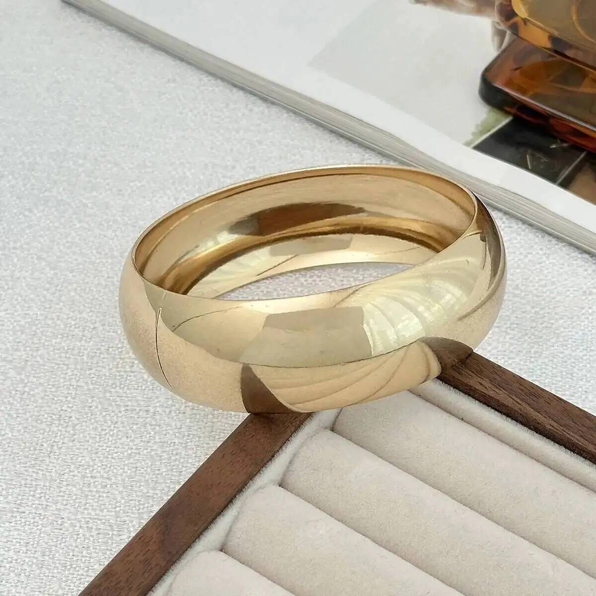 

SHIXIN 3 Styles Punk Thick Resin Acrylic Irregular Bangle Bracelet for Women Vintage Metal Spring Bangle Fashion Jewelry Gift