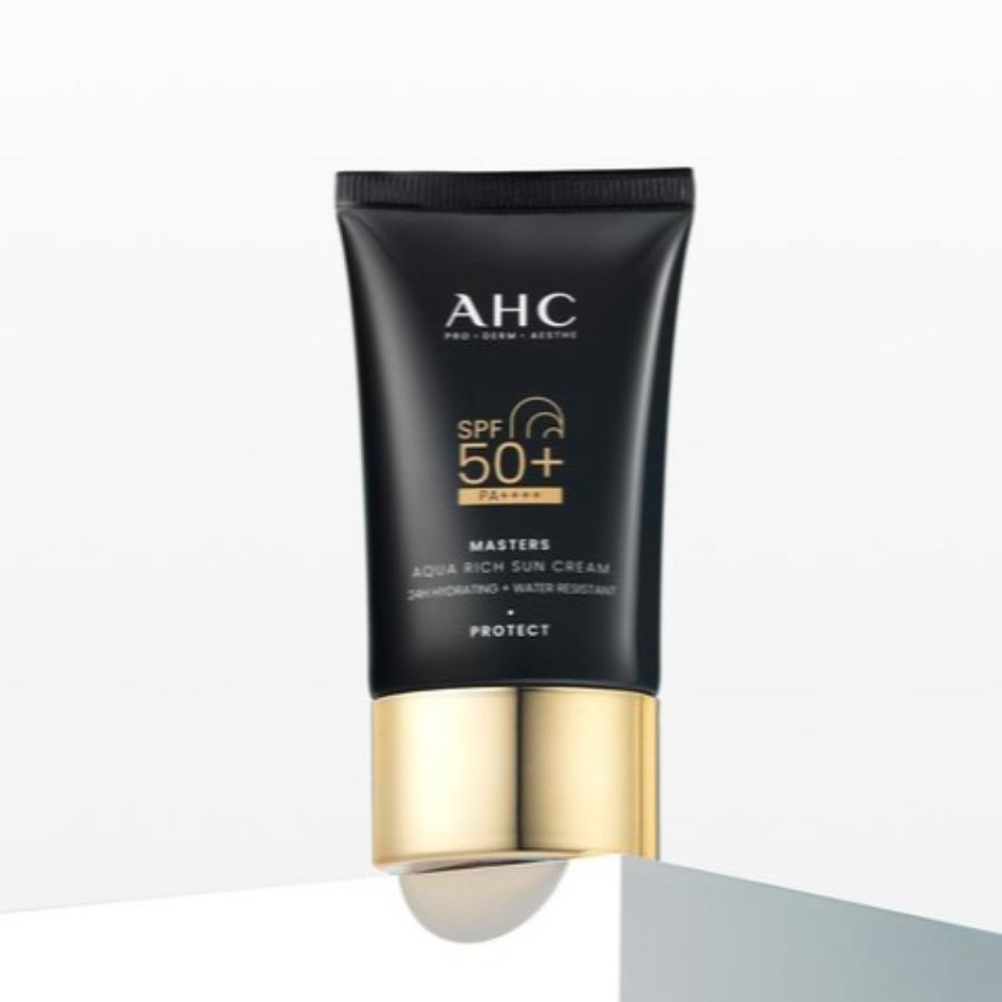 

AHC Masters Aqua Rich Солнцезащитный крем SPF50+ PA++++ (50мл)