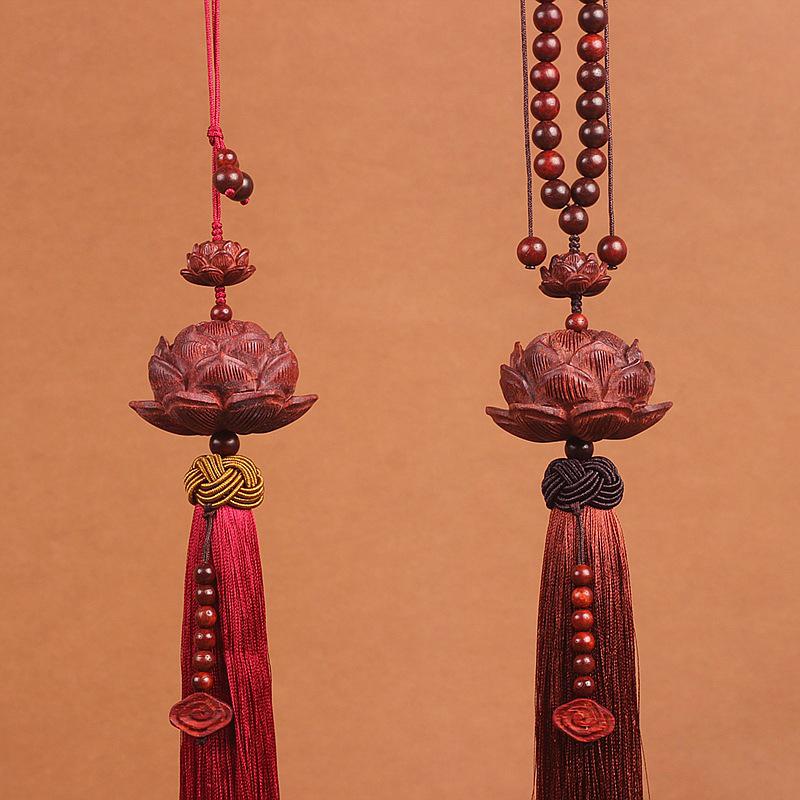 "Sandalwood Double Lotus Rearview Mirror Pendant - High-End Car Interior Accessory"
