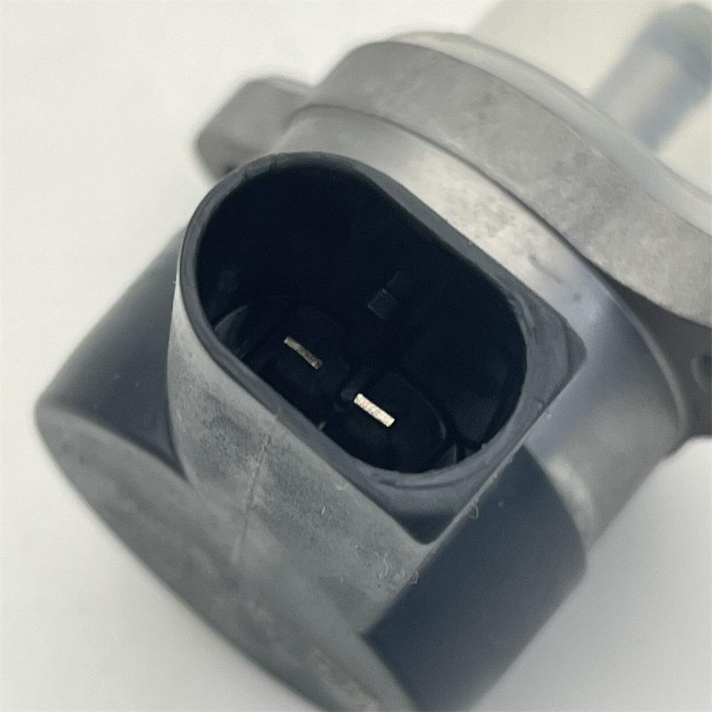 NEW 0281002241 For Mercedes Sprinter Fuel Injection Pressure Regulator Valve