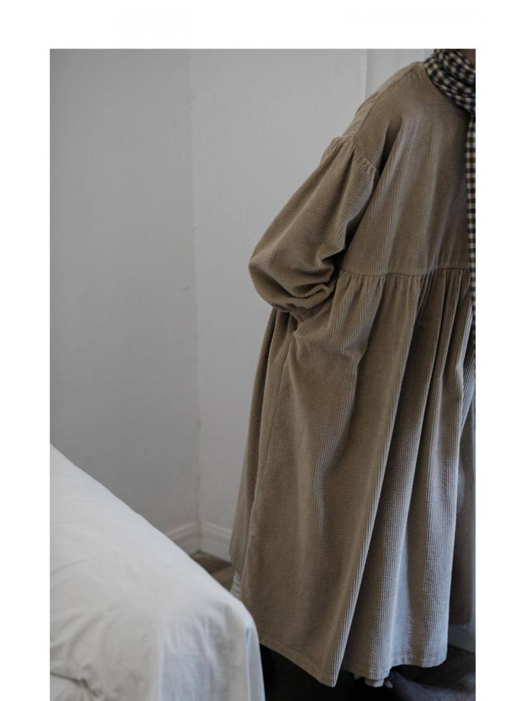 In-Stock Khaki Corduroy Puff Sleeve Dress for Autumn/Winter - Loose Fit, Long Sleeve, Literary Style