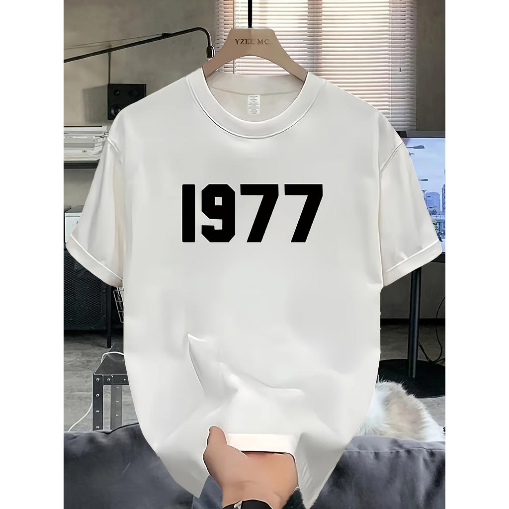 T-shirt da uomo minimalista retrò con stampa a blocchi "1977", top casual a maniche corte streetwear