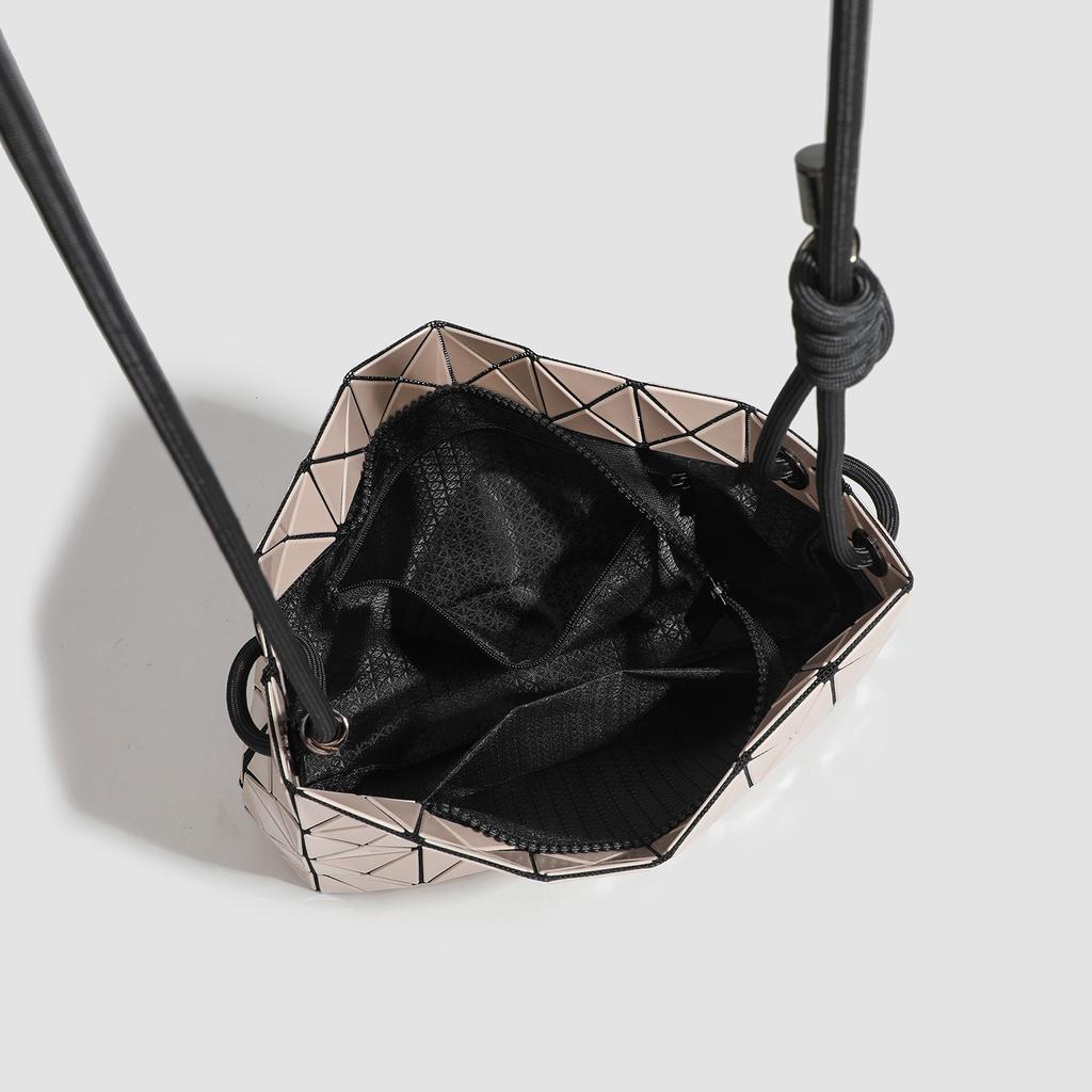 Borsa Tofu alla Moda Tagliata Nuova Borsa a Mano Geometrica con Diamanti Singola Spalla Crossbody di Alta Gamma per Donna