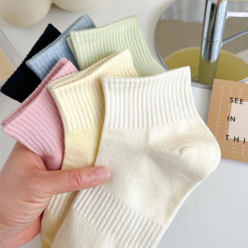 Women's Spring and Summer Thin Solid-color Cotton Socks, Women's Summer Mesh Sweat-absorbing Sports Boat Socks