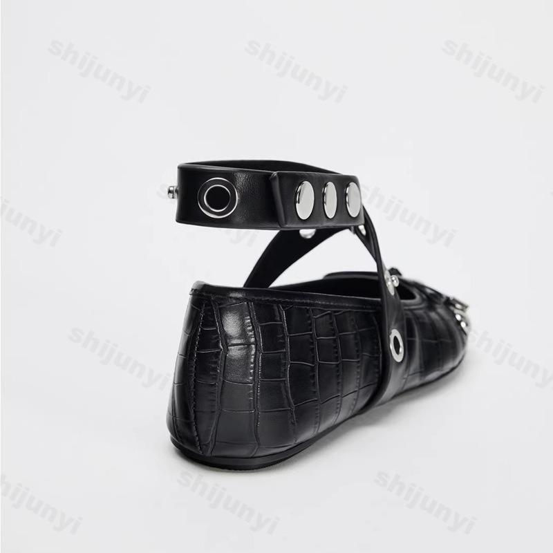 Fashion Women Fashion Rivet Ballet Flats Bow Decoration Punk Style Soft Leather Strap Mary Jane Shoes for Women Cozy Dance Casual Shoes