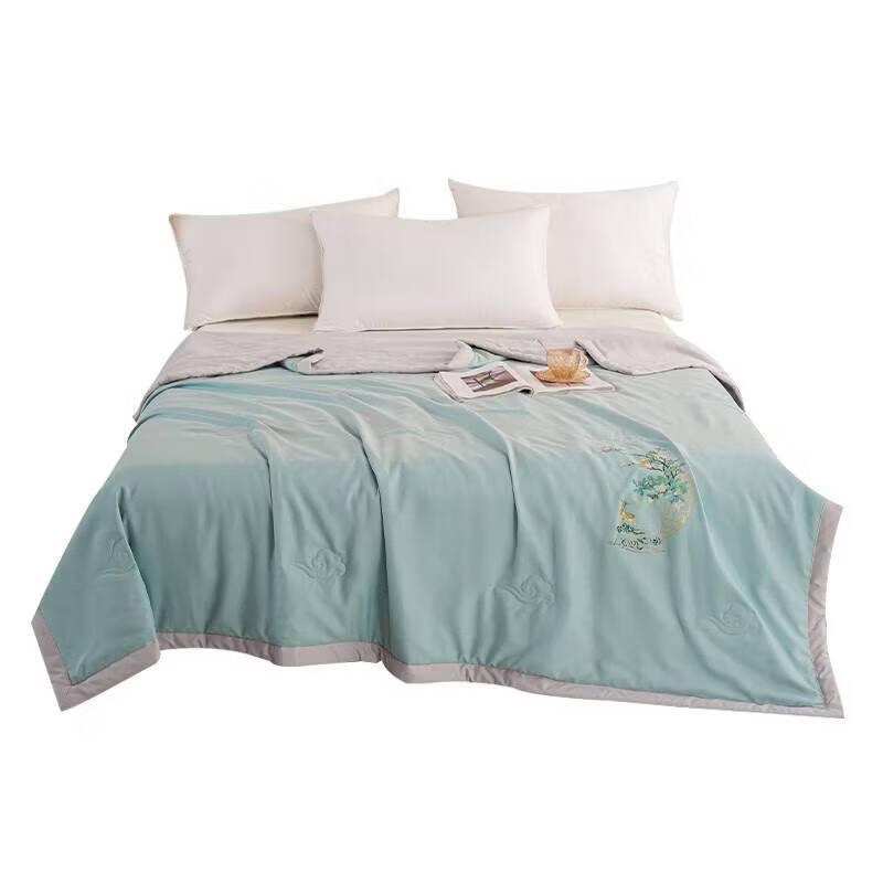 Dohia Cloud Mist Lightweight Summer Quilt
