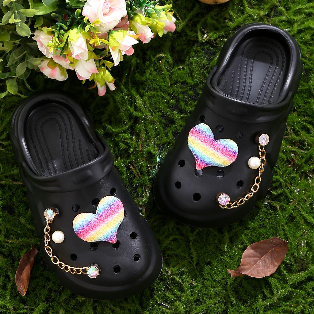 Casual girls clogs with heart decorations, lightweight and non-slip clogs, suitable for indoor and outdoor showers 3057