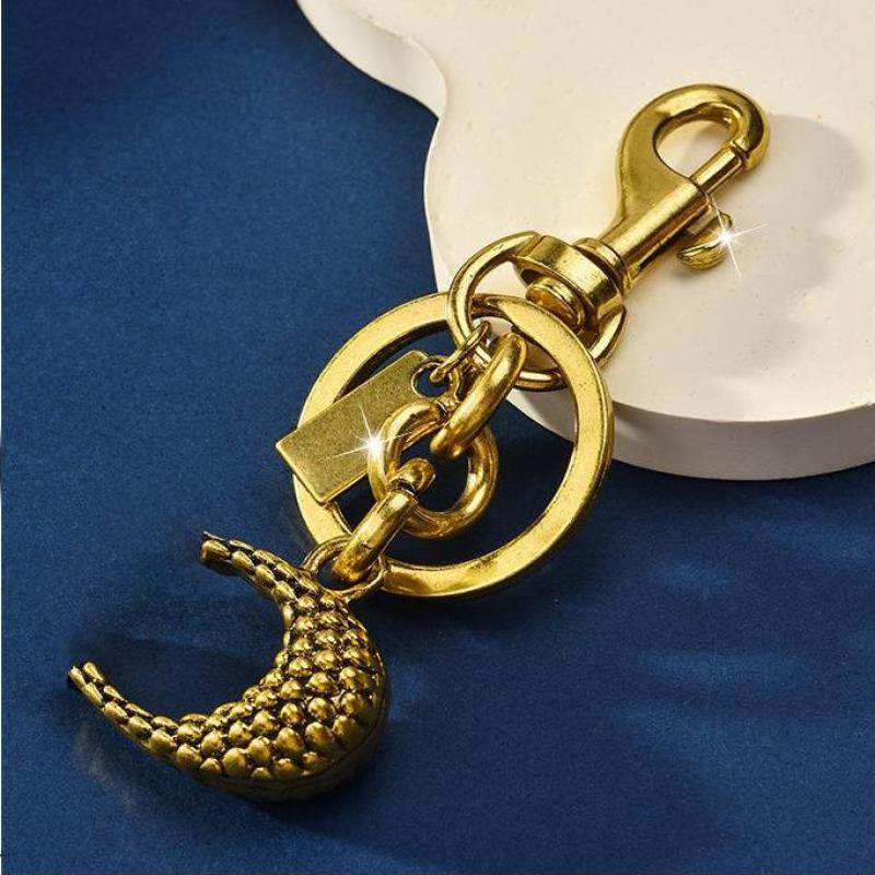 Exquisite Metal Letter Keychains For Women Y2k Bag Pendant Fashion Car Keyring Jewelry Gift Decoration Accessories