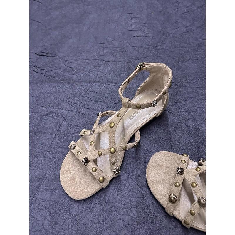 Retro ethnic style rivet open-toed flat-heeled sandals 2025 summer new European and American fashion Roman vacation shoes women