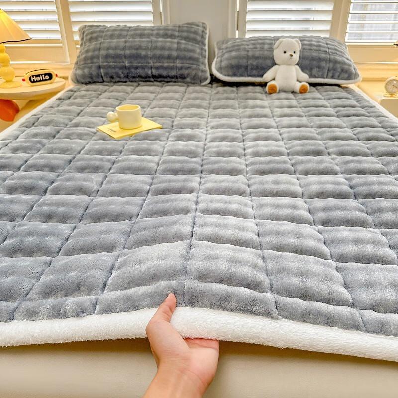LISM Warm Rabbit Flannel Quilted Mattress Pad