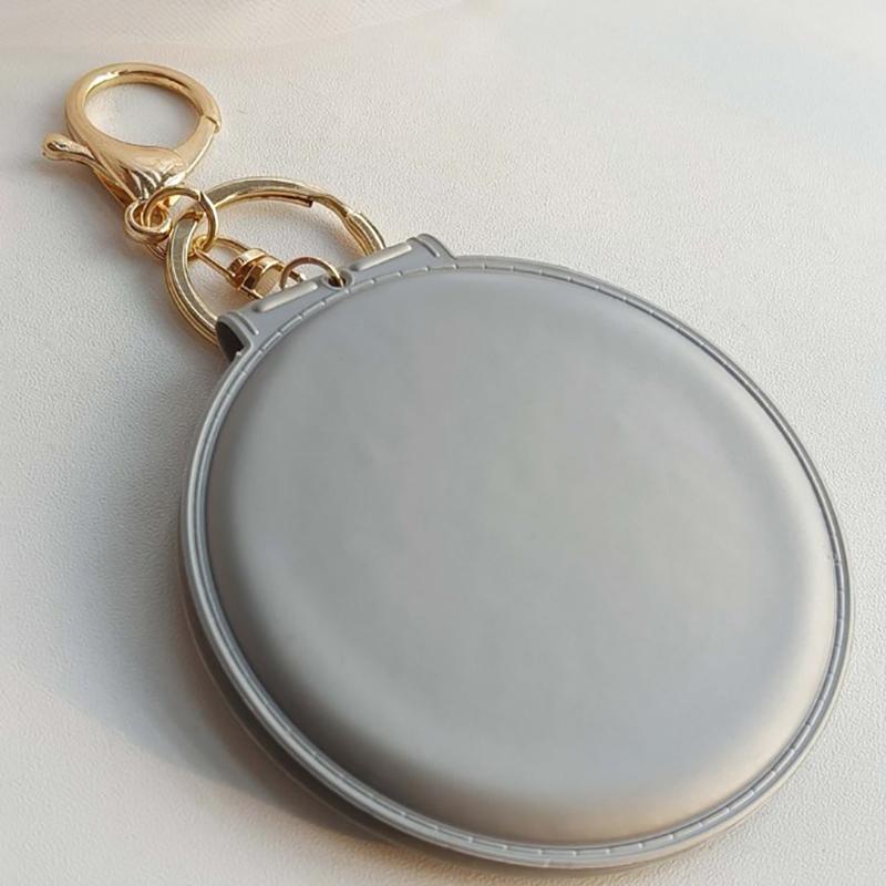 

Дзеркало для макіяжу Pu Малий круглий брелок Двостороннє складне дзеркало Пухнастий кулька Дзеркало Кулон Подарунки Аксесуари для подорожей