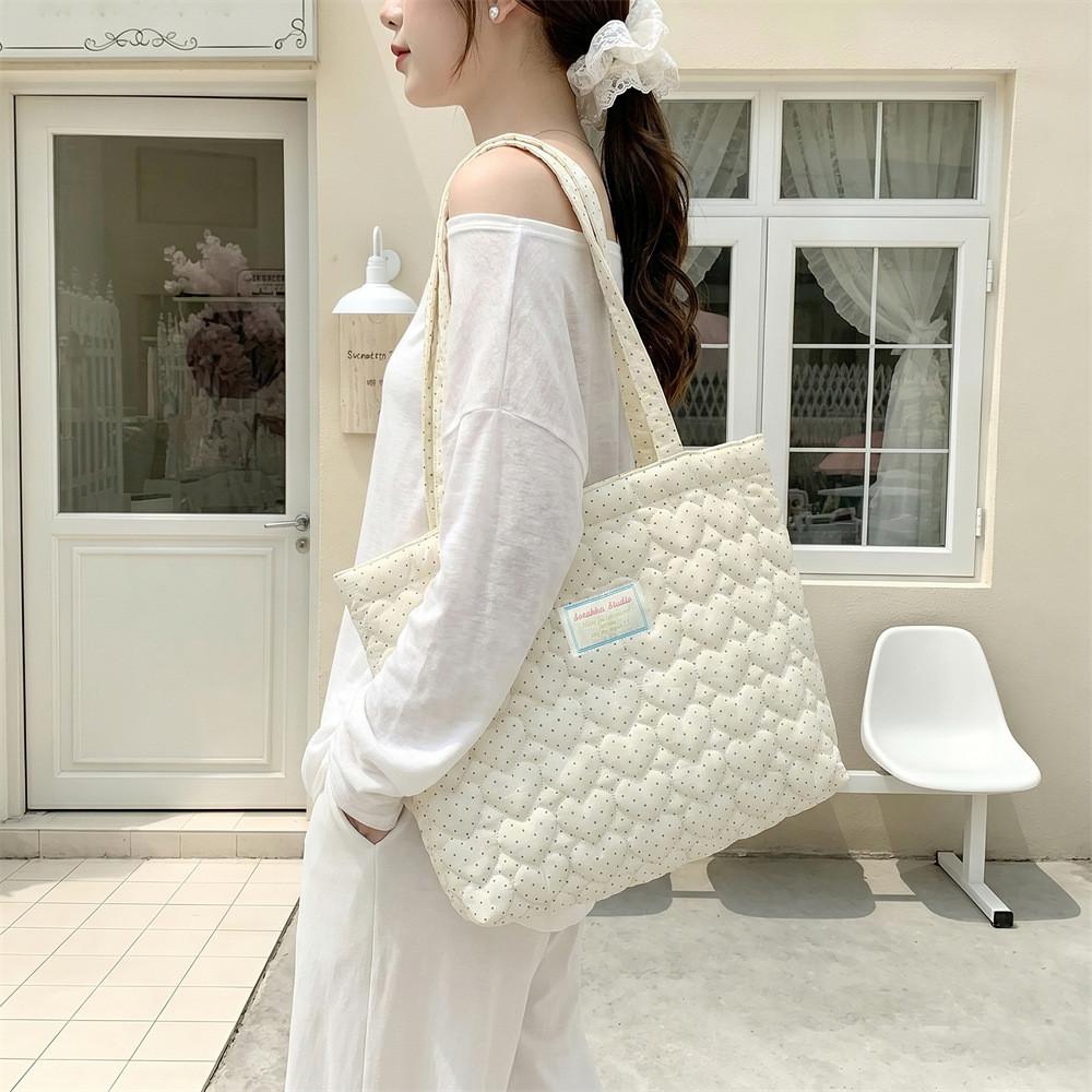 Minimalist Heart Pattern Canvas Tote With Soft Polyester For School And Work