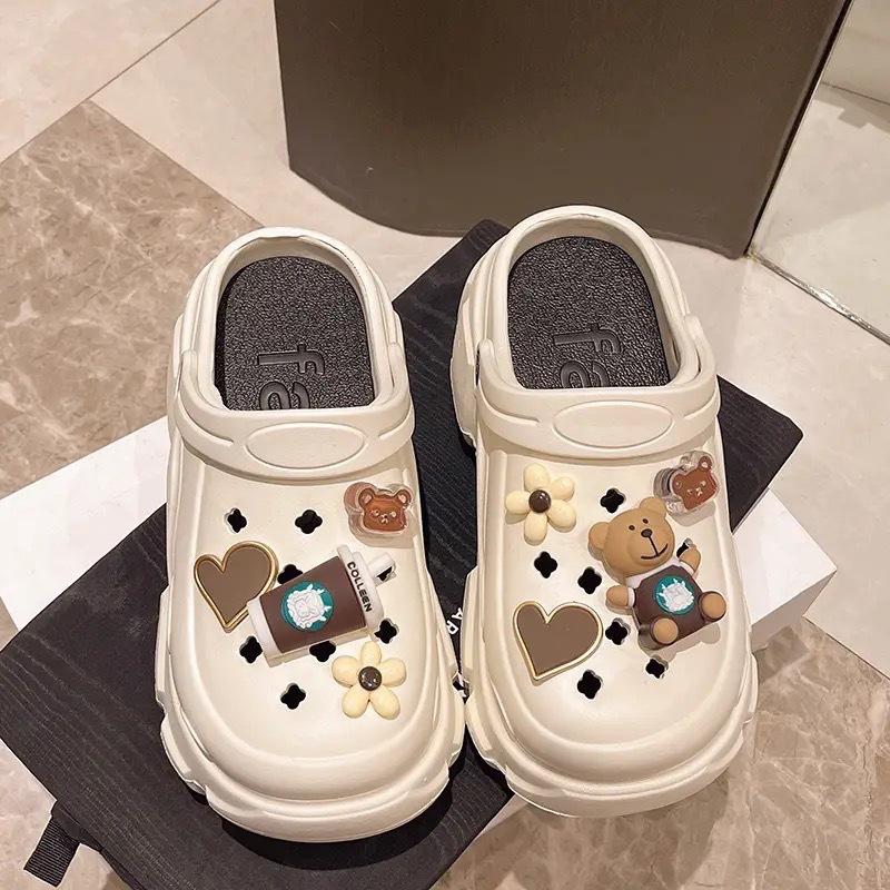 Rutschfeste Lochschuhe, Schuhe mit Absatz, Damenoberbekleidung, Sommer-DIY-Accessoires, dicksohliger Scheiße-treten-Taschenkopf, coole Strandschlappen