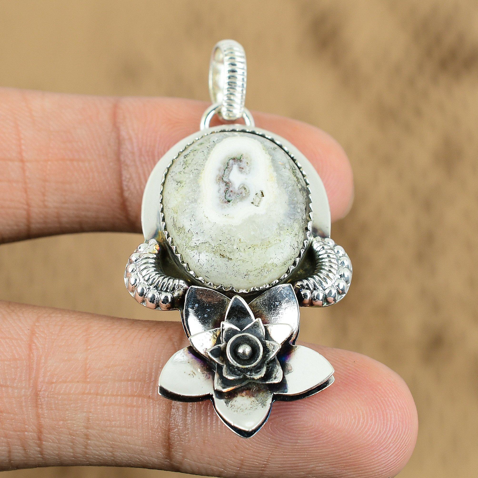 

925 Sterling Silver Natural Solar Moss Opal Mother Flower Unique Pendant Jewelry