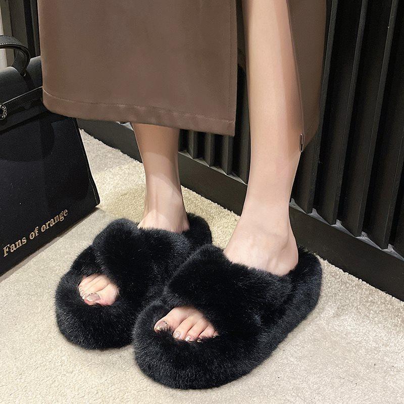 Mao automne et hiver chaussures d'intérieur moelleuses à semelles épaisses pantoufles moelleuses vêtements d'extérieur en tissu pour femmes célébrité Internet 2025 nouveaux modèles croisés