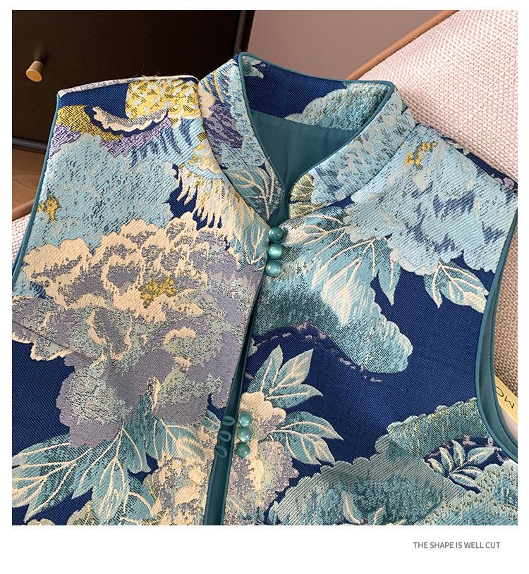 Elegant Hanfu-Style Vest with Embroidered Frog Buttons and Jacquard Brocade