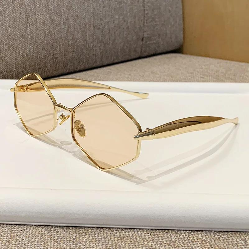 New y2k Vintage Rhombus Sunglasses Women For Men Luxury Brand Designer Sun Glasses Punk Popular Outdoor Travel Sexy Shades UV400