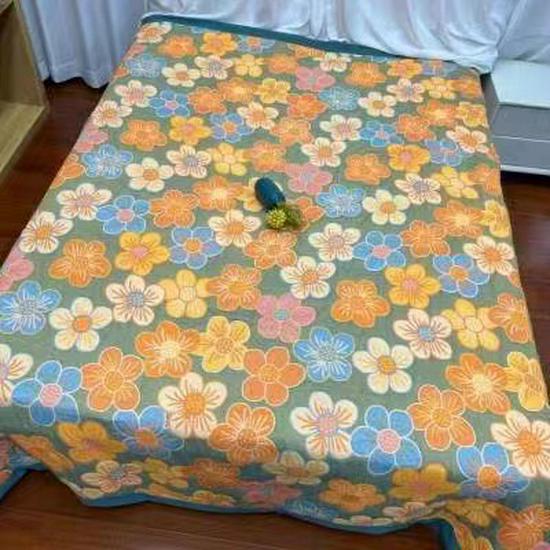 Washable Thickened Cotton-Polyester Floral Blanket Coverlet for All Seasons