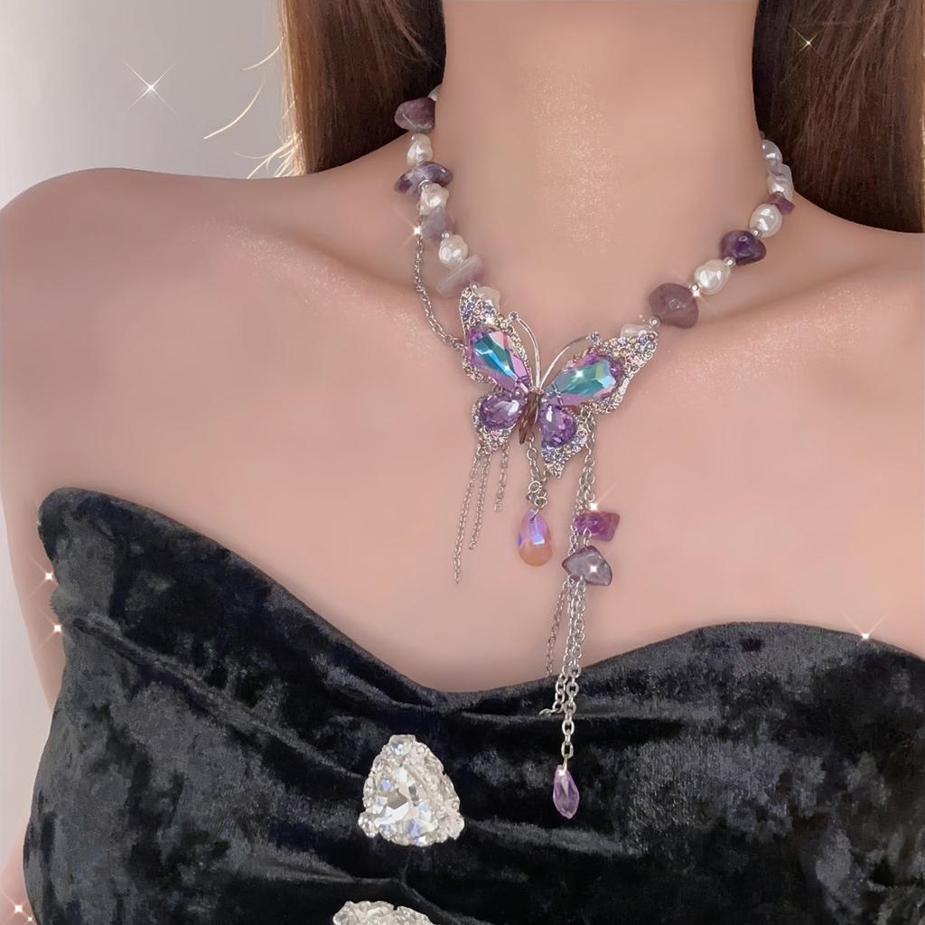 Retro Irregular Beaded Necklace With Butterfly Charm Jewelry Suitable For Daily Outfits