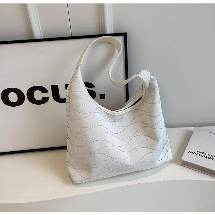 Women's Large Capacity Retro Frosted Shoulder Bag, 2023 Autumn/Winter Collection – Versatile Mother-Child Bucket Style