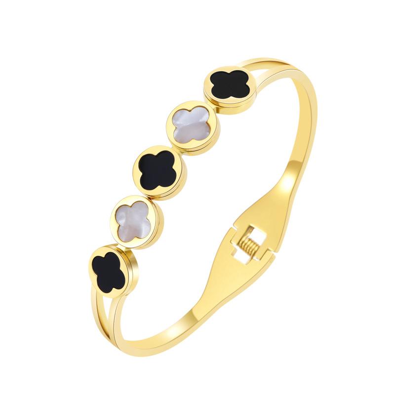 

Браслет из нержавеющей стали 18 карат с черным и белым перламутром и браслетом-открывалкой в виде клевера