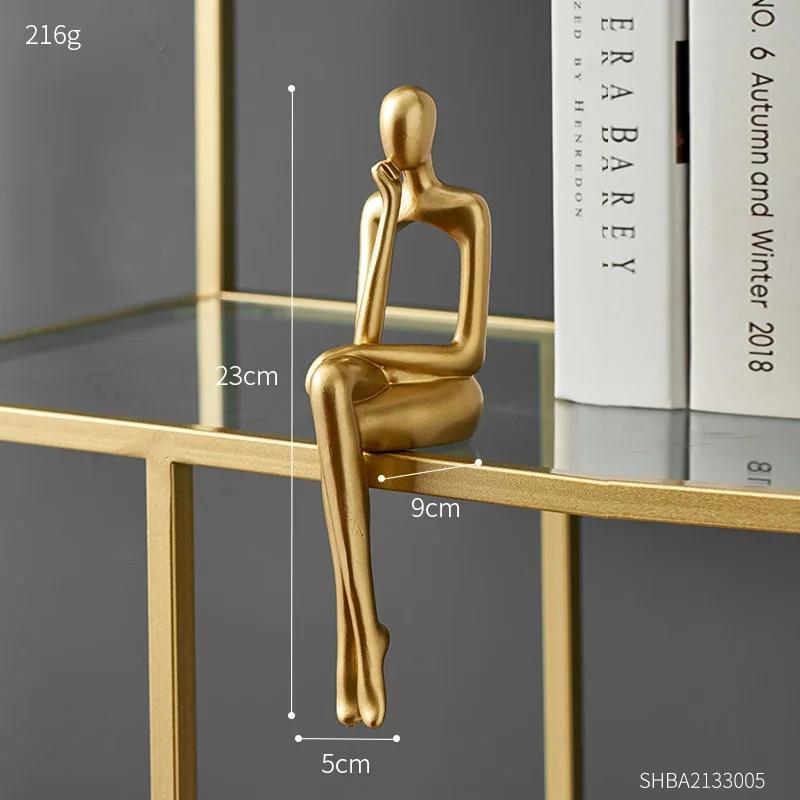 Goldene Heimdeko Denker Statuen Bücherregal Skulptur Dekorationen für Wohnzimmer Moderne Figuren Regal Tisch Schreibtisch Dekor
