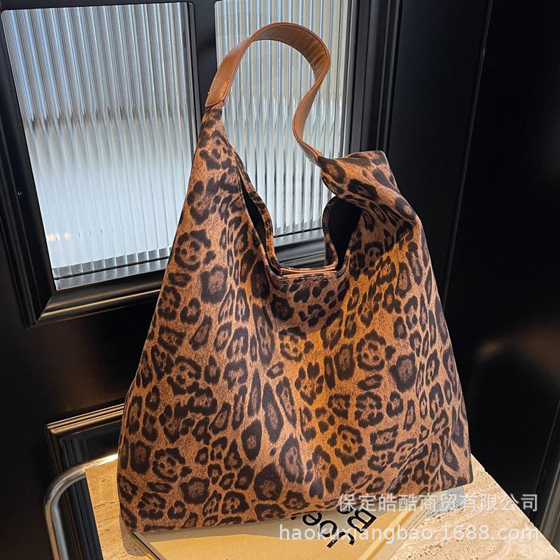 Super Fire Leopard Print Mother and Child Bag Fashionable Large-capacity Tote Bag Women's Autumn and Winter 2025 New Fashionable Shoulder Bag