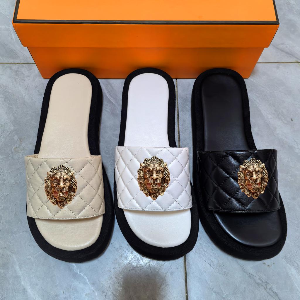 Women's New Plus-size 43 Platform Slippers Ultra-light One Frame Set Foot Plaid Sandals Foreign Trade Casual Slippers 44