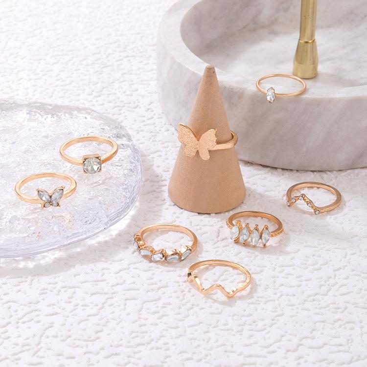 Gold Retro Punk Vintage Ring Set 8 Stück Klassische Kristalle