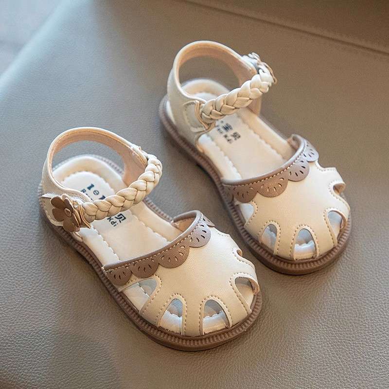 Girls baby sandals summer children's shoes soft sole non-slip bag head princess little girl summer children's sandals