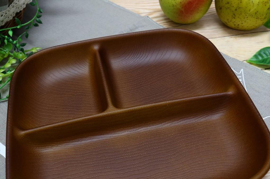 Showa Square Lunch Wood Grain Light Microwave and Dishwasher NH Made in Outdoor 70942 Plate, Large, Resin, Brown, Safe, home, Japan, Lightweight,