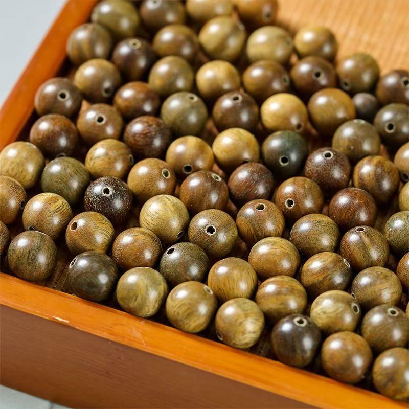 Natürliche Holzperlen: Grünes Sandelholz, Rotes Sandelholz, Ebenholz, Goldener Seidensandelholz, Zypresse - DIY-Zubehör