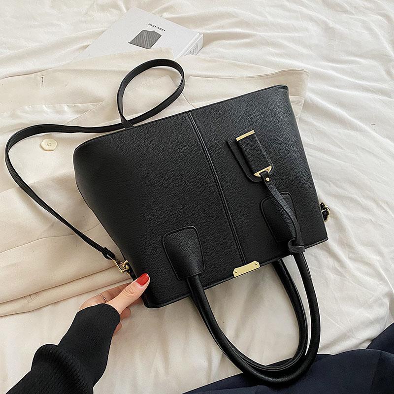 Large Capacity and Elegant Carrying Bag for Women's Commuting Tote Bag for Office Workers Carrying Large Bags